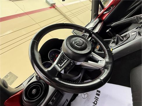 Used 2016 MAZDA MX-5 Miata Club w/ Brembo/BBS Package image 10