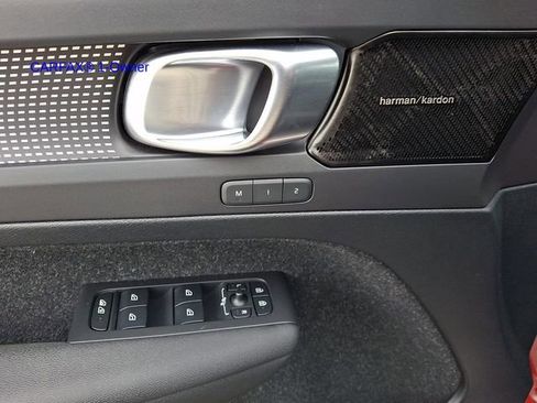 Used 2021 Volvo XC40 T5 R-Design w/ Advanced Package image 14