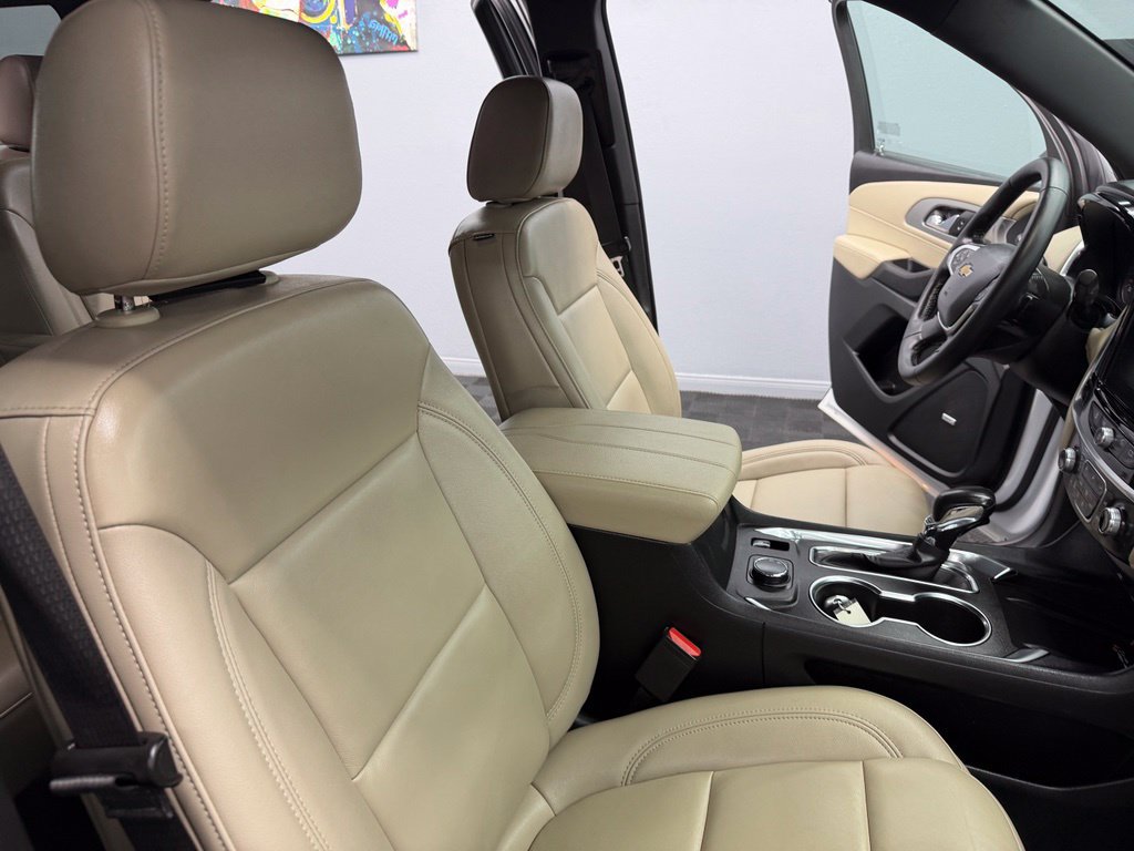 Used 2022 Chevrolet Traverse LT w/ LT Premium Package FWD image 53