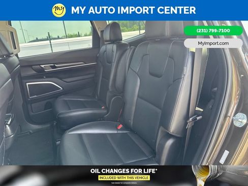 Used 2025 Kia Telluride S AWD/4WD image 24