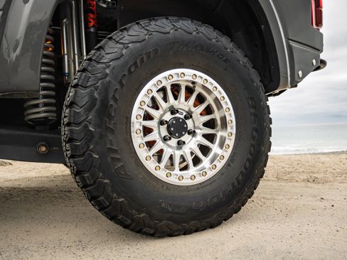 Used 2018 Ford F150 Raptor w/ Equipment Group 802A Luxury image 29