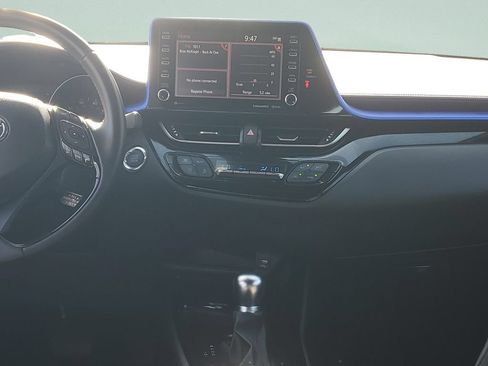 Used 2022 Toyota C-HR XLE FWD image 15