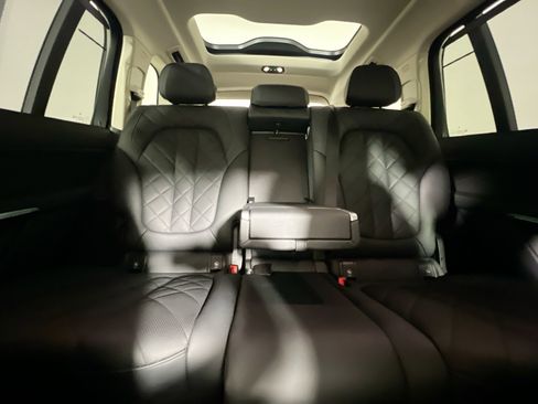Used 2024 BMW X7 xDrive40i image 33