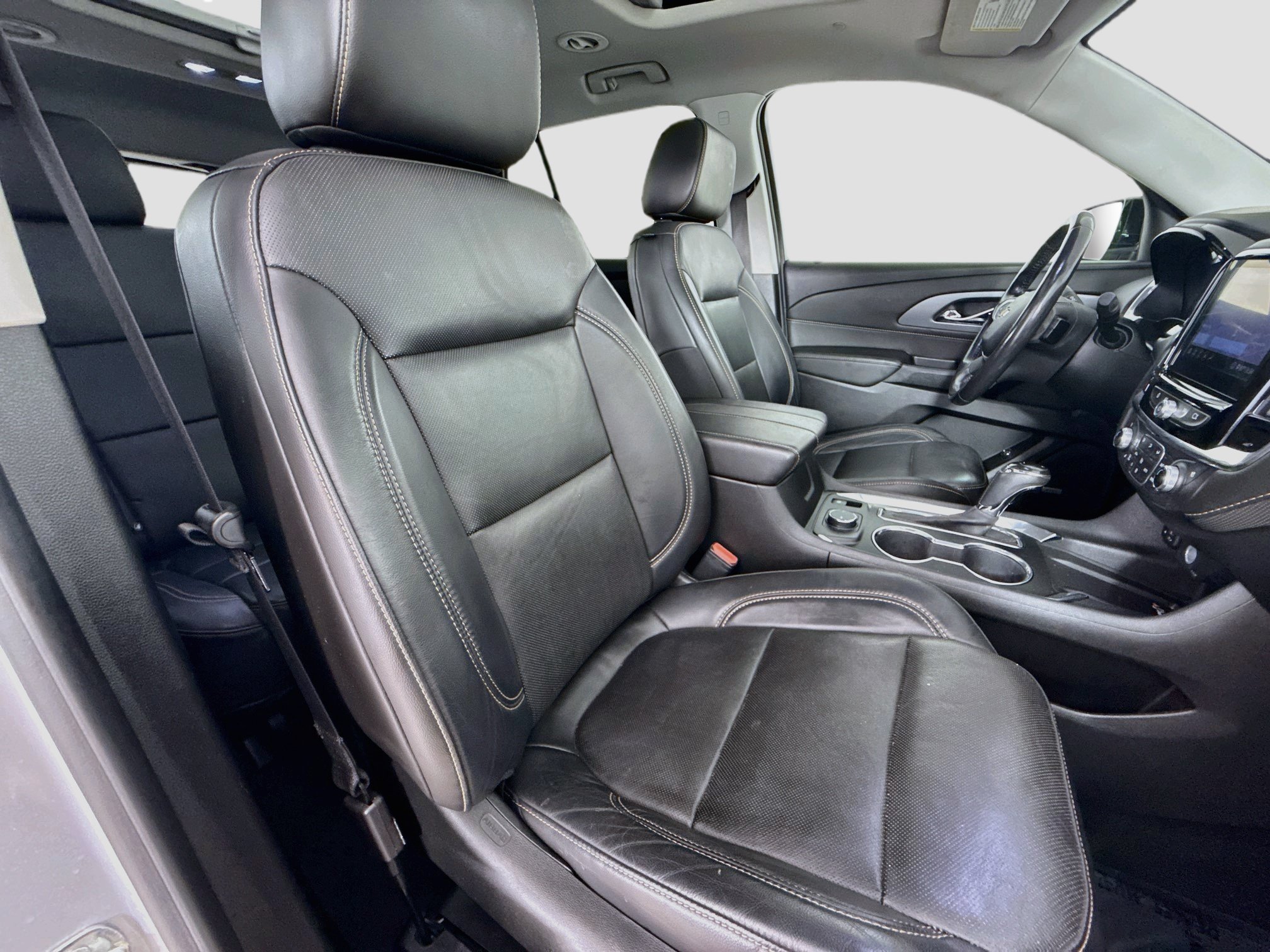 Used 2020 Chevrolet Traverse Premier w/ Redline Edition FWD image 32