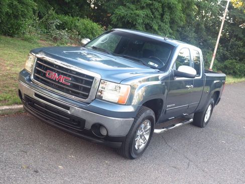 Used 2009 GMC Sierra 1500 SLE w/ Power Pack Plus AWD/4WD image 16