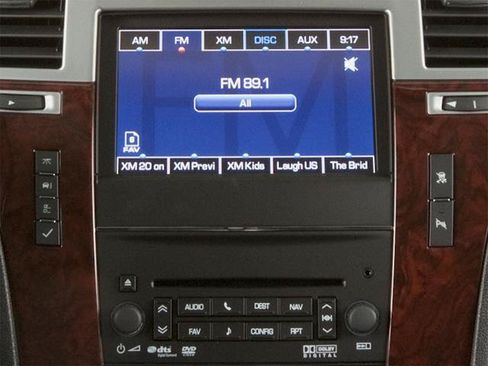 Used 2013 Cadillac Escalade Luxury AWD/4WD image 9