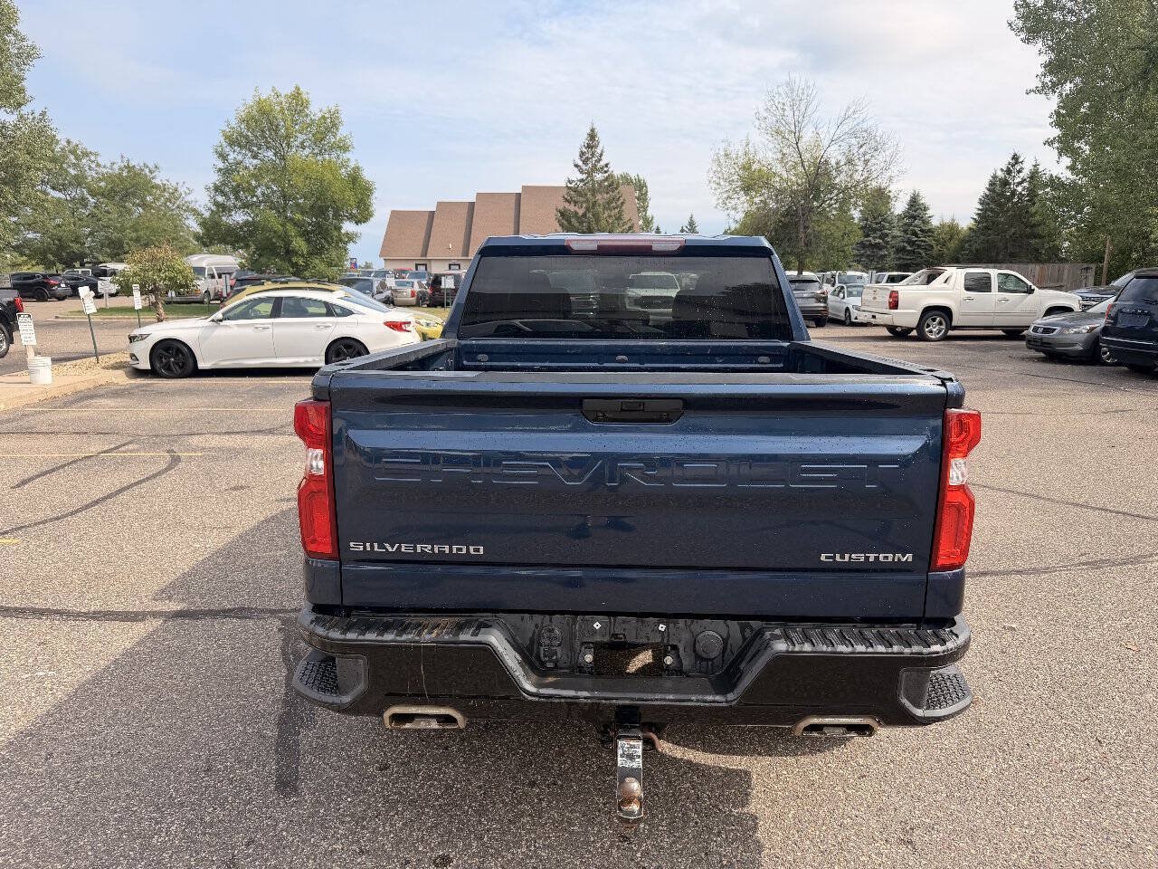 Used 2019 Chevrolet Silverado 1500 Custom Trail Boss w/ Custom Convenience Package AWD/4WD image 5