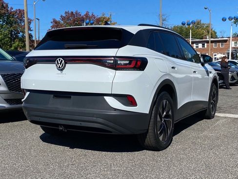 Certified 2022 Volkswagen ID.4 Pro image 3
