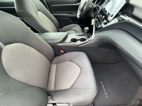 Used 2021 Toyota Camry LE w/ Carpet Mat Package (TMS) FWD image 25