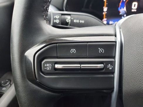 Used 2023 Chevrolet Colorado LT w/ LT Convenience Package II image 22