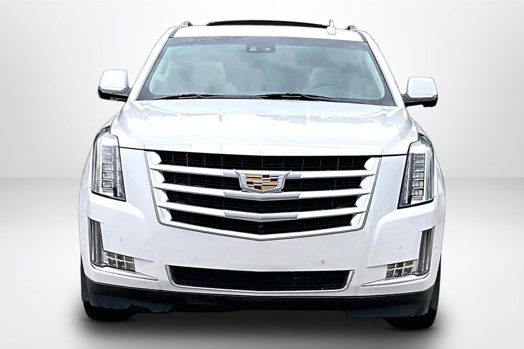 Used 2020 Cadillac Escalade Luxury AWD/4WD image 2