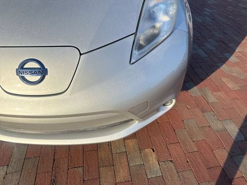 Used 2015 Nissan Leaf SL FWD image 22