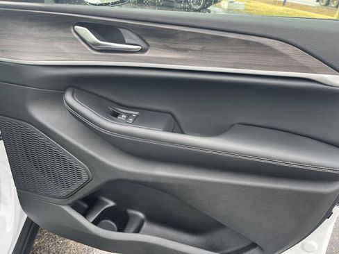 New 2026 Jeep Grand Cherokee Altitude image 37