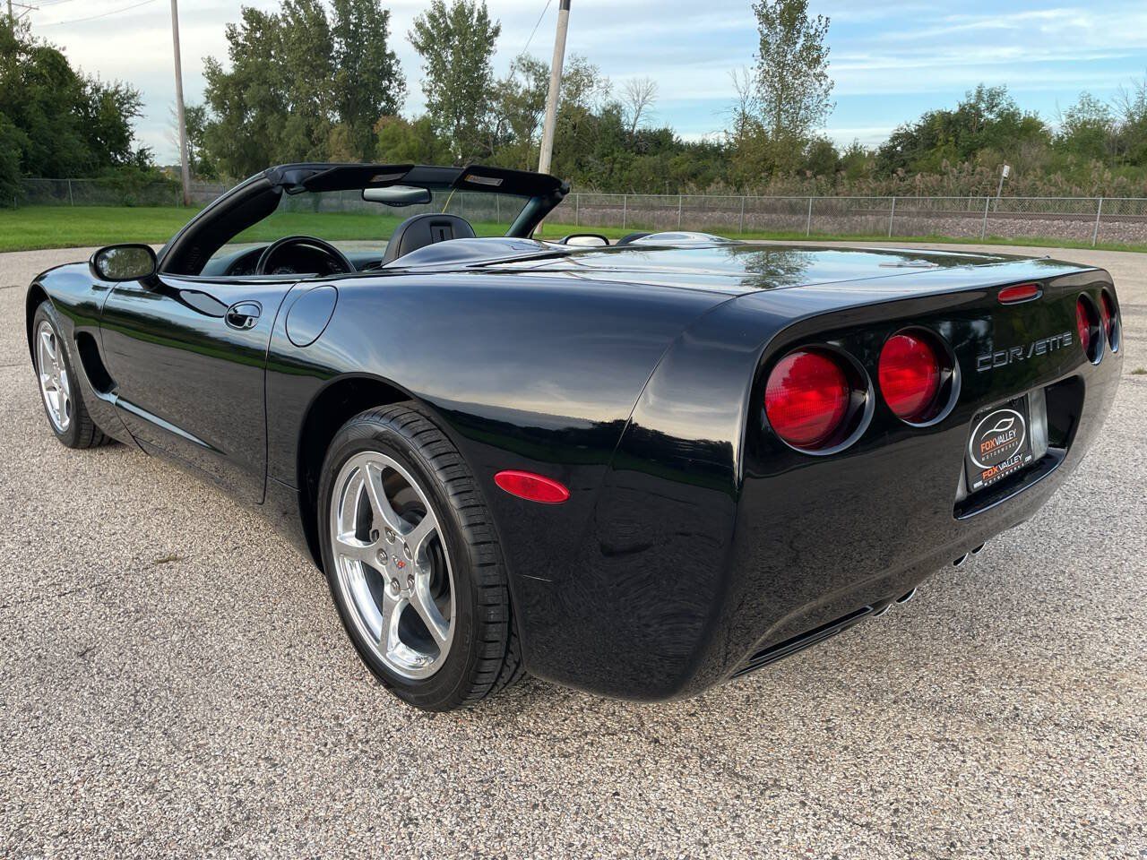 Used 2003 Chevrolet Corvette Convertible w/ Preferred Equipment Group1 RWD image 5
