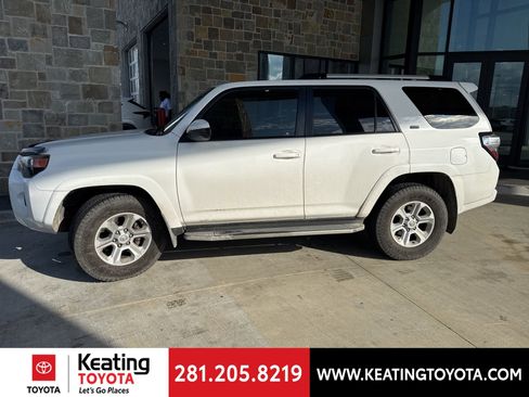 Used 2019 Toyota 4Runner SR5 image 5