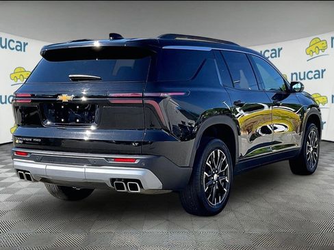 Used 2024 Chevrolet Traverse LT AWD/4WD image 6