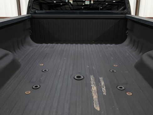 Used 2015 Ford F350 Platinum image 10