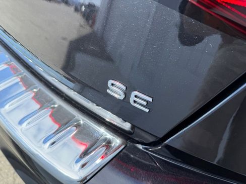 Certified 2025 Volkswagen Jetta SE w/ Sunroof Package image 11