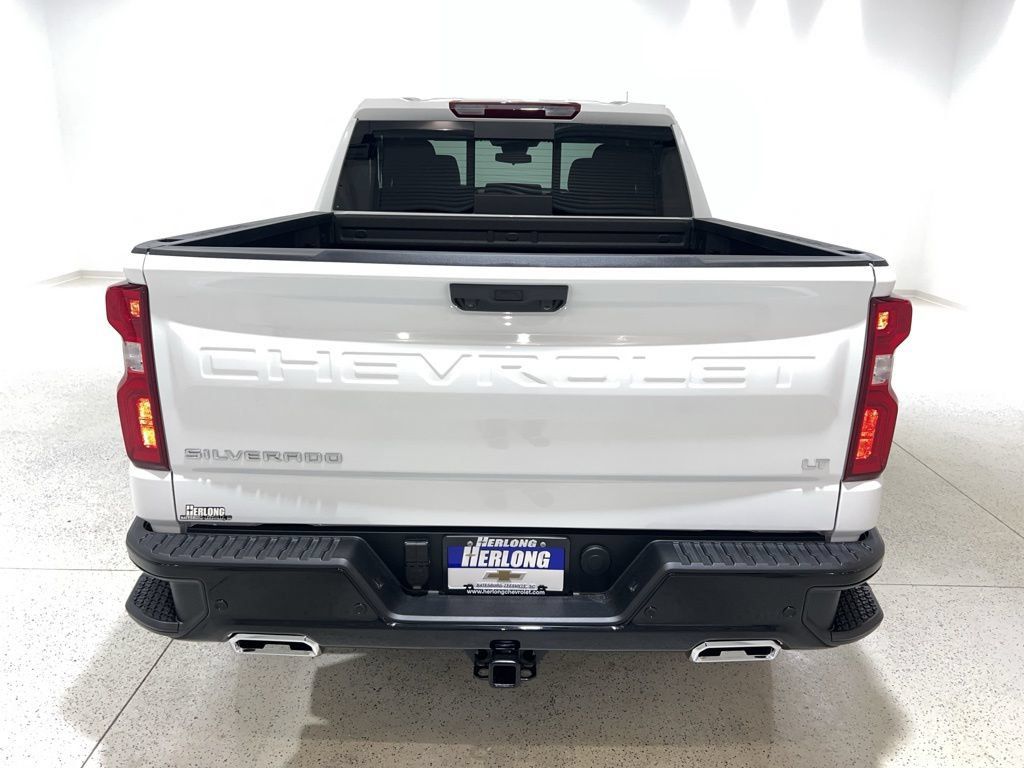Used 2026 Chevrolet Silverado 1500 LT Trail Boss w/ LT Trail Boss Premium Package AWD/4WD image 4