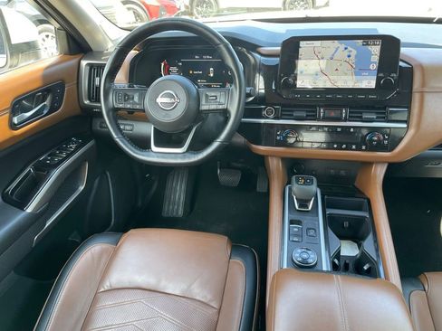 Certified 2022 Nissan Pathfinder Platinum w/ Cargo Package image 8