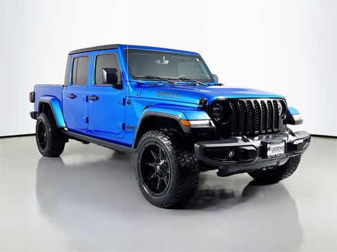 Used 2022 Jeep Gladiator Willys image 3