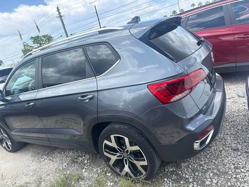 Used 2022 Volkswagen Taos SEL AWD/4WD image 10