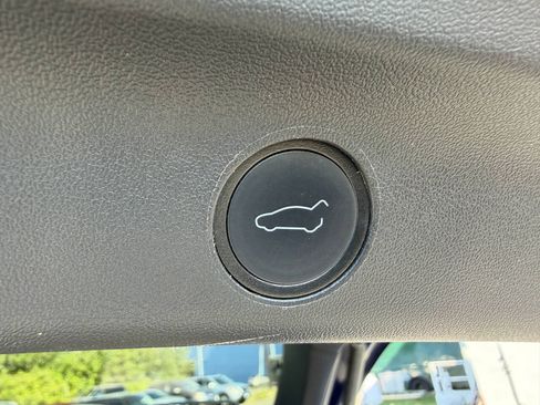 Used 2020 Tesla Model Y Long Range AWD/4WD image 39
