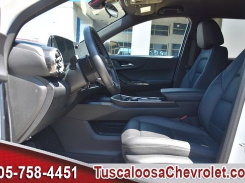 Used 2026 Chevrolet Equinox LT w/ Convenience Package II FWD image 21