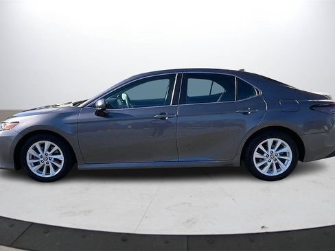 Used 2023 Toyota Camry LE image 6