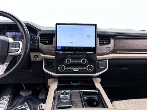 Used 2024 Ford Expedition Limited RWD image 8