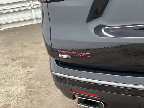 Used 2024 Chevrolet Traverse Premier w/ Redline Edition image 10