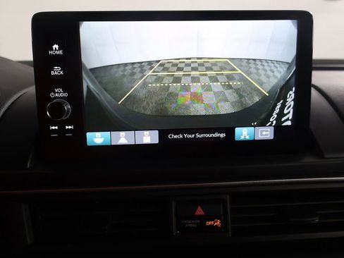 Used 2025 Honda Pilot EX-L image 45