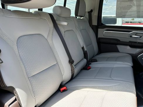 New 2026 RAM 1500 Laramie AWD/4WD image 18