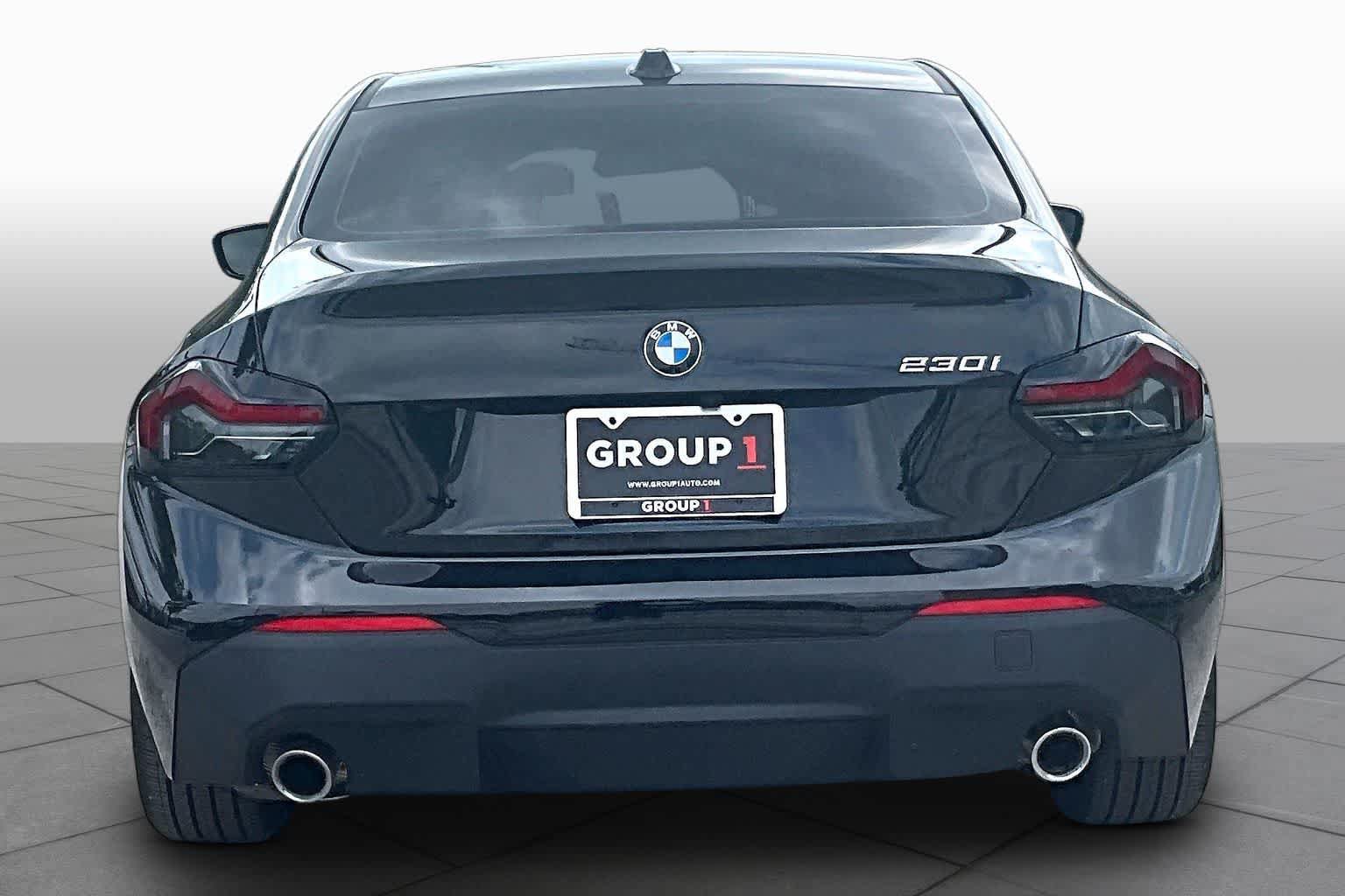 Used 2026 BMW 230i Coupe w/ Convenience Package RWD image 4