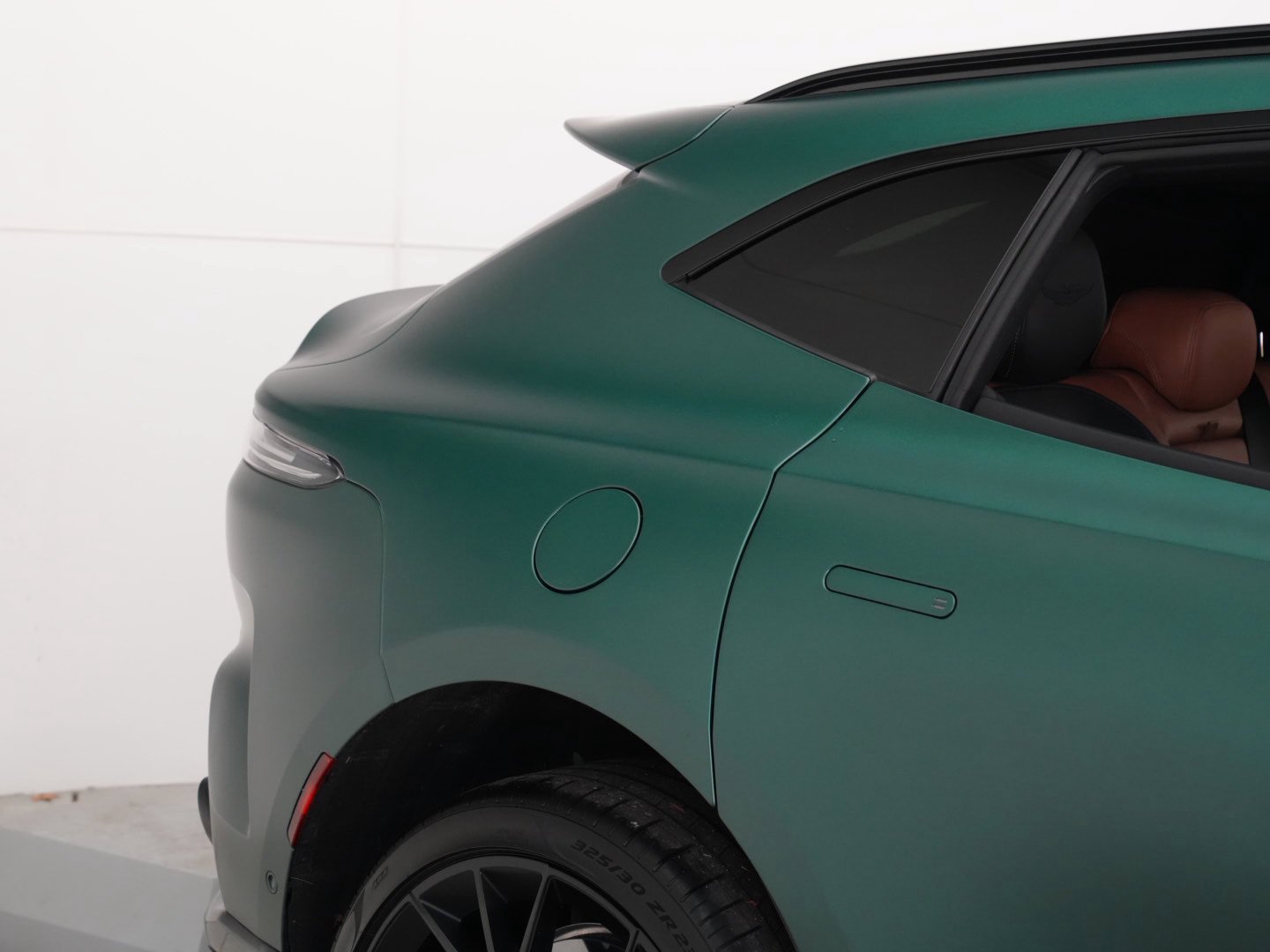 Used 2025 Aston Martin DBX 707 AWD/4WD image 44