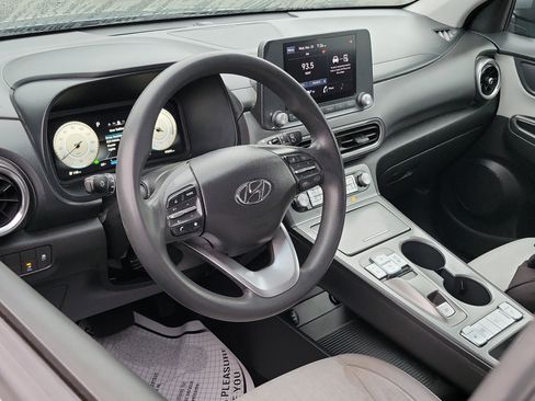 Used 2023 Hyundai Kona SE w/ Cargo Package image 7