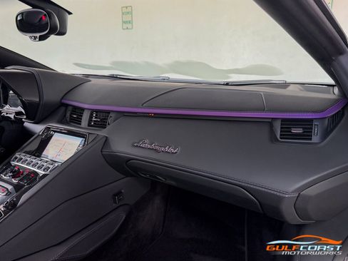 Used 2018 Lamborghini Aventador S AWD/4WD image 39