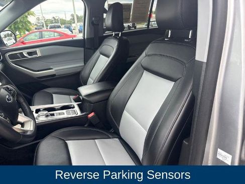 Certified 2023 Ford Explorer XLT w/ Equipment Group 202A RWD image 10