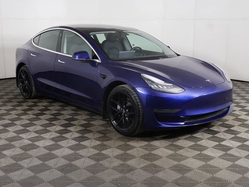 Used 2020 Tesla Model 3 Standard Range image 53