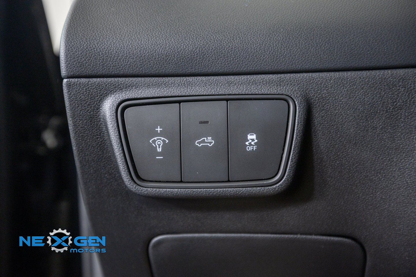 Used 2023 Hyundai Santa Cruz Limited AWD/4WD image 14