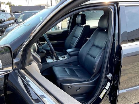 Used 2013 Jeep Grand Cherokee Altitude AWD/4WD image 8