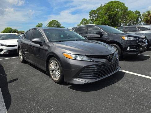 Used 2018 Toyota Camry XLE w/ Driver Assist Package FWD image 1