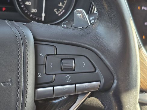 Used 2021 Cadillac XT6 Sport w/ Platinum Package image 17