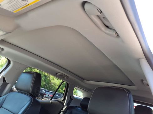 Certified 2023 GMC Terrain SLT w/ Elevation Edition FWD image 16
