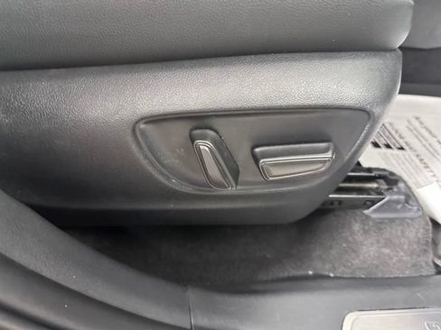 Used 2024 Toyota Grand Highlander AWD image 11