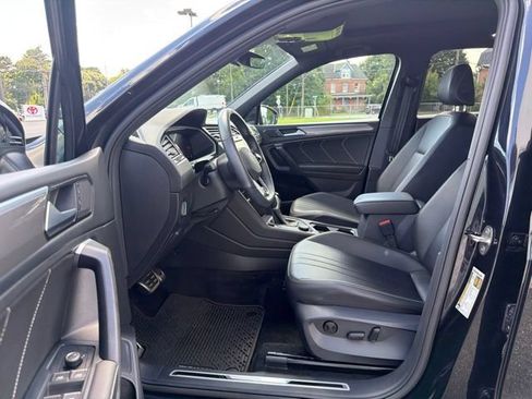 Used 2024 Volkswagen Tiguan SE R-Line AWD/4WD image 13