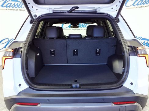 New 2026 Chevrolet Equinox ACTIV w/ Convenience Package III image 9