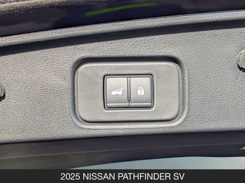 New 2025 Nissan Pathfinder SV image 21