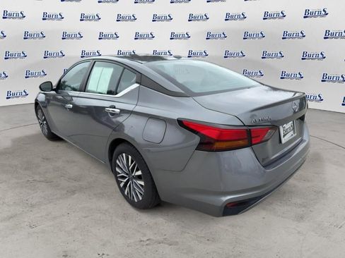 Used 2024 Nissan Altima 2.5 SV FWD image 5
