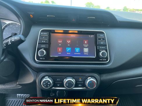 Used 2024 Nissan Kicks S FWD image 17